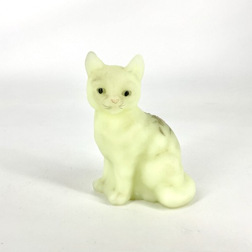 Fenton custard uranium glass - custard,